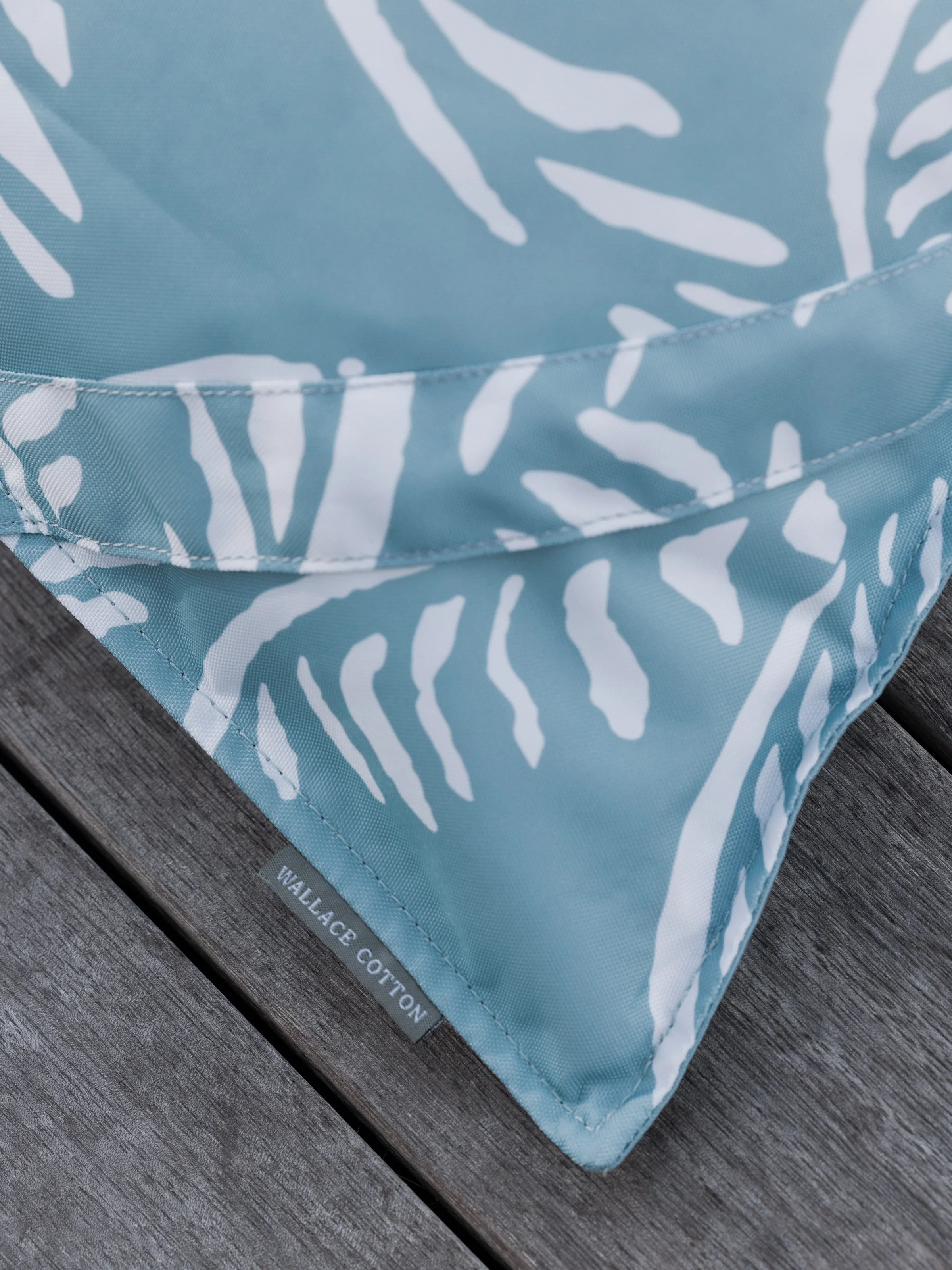 Alfresco Lounger Bean Bag in Palm Tree - Image 3