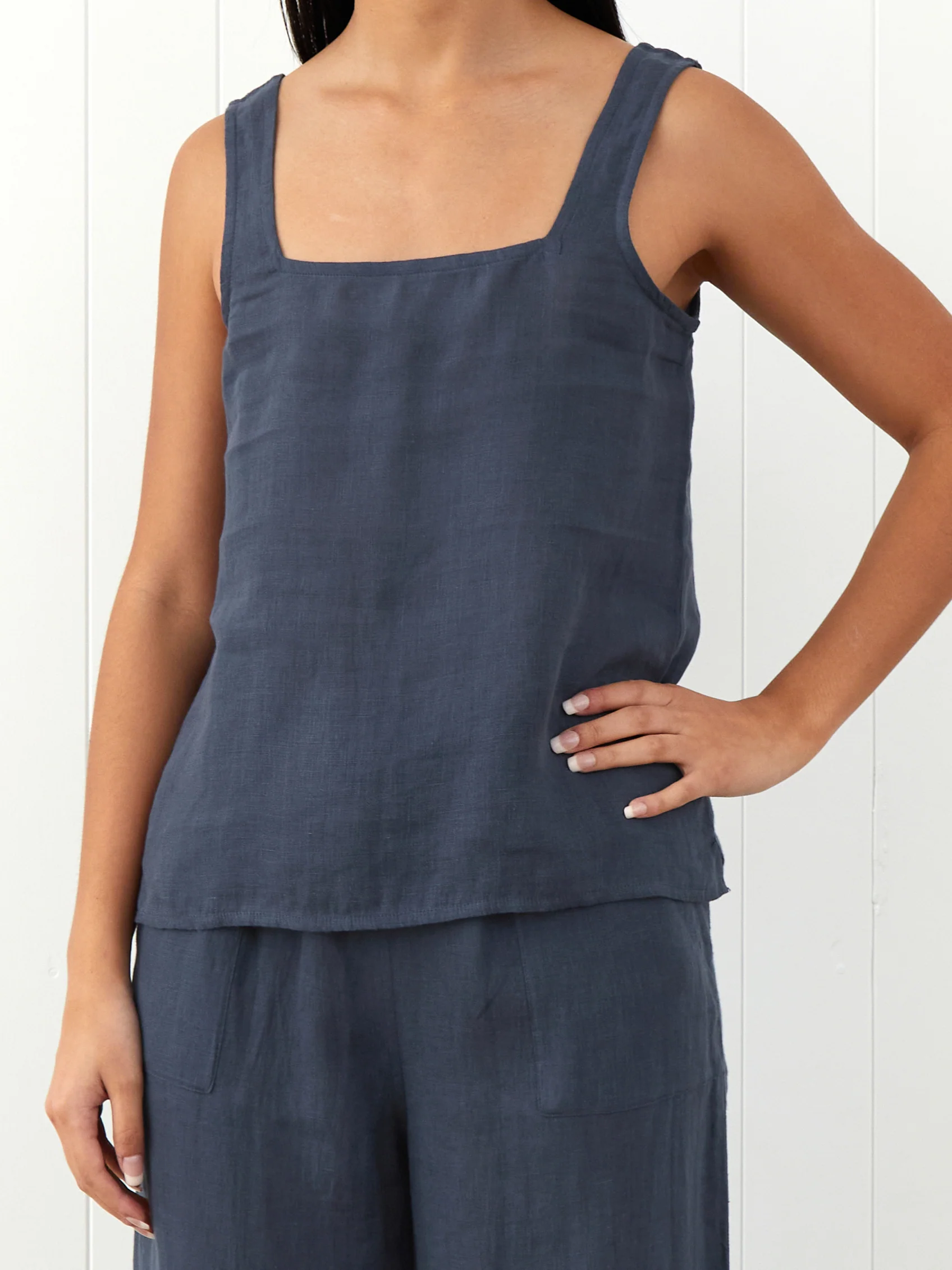 Amalfi Linen Singlet Top in Ink - Image 3