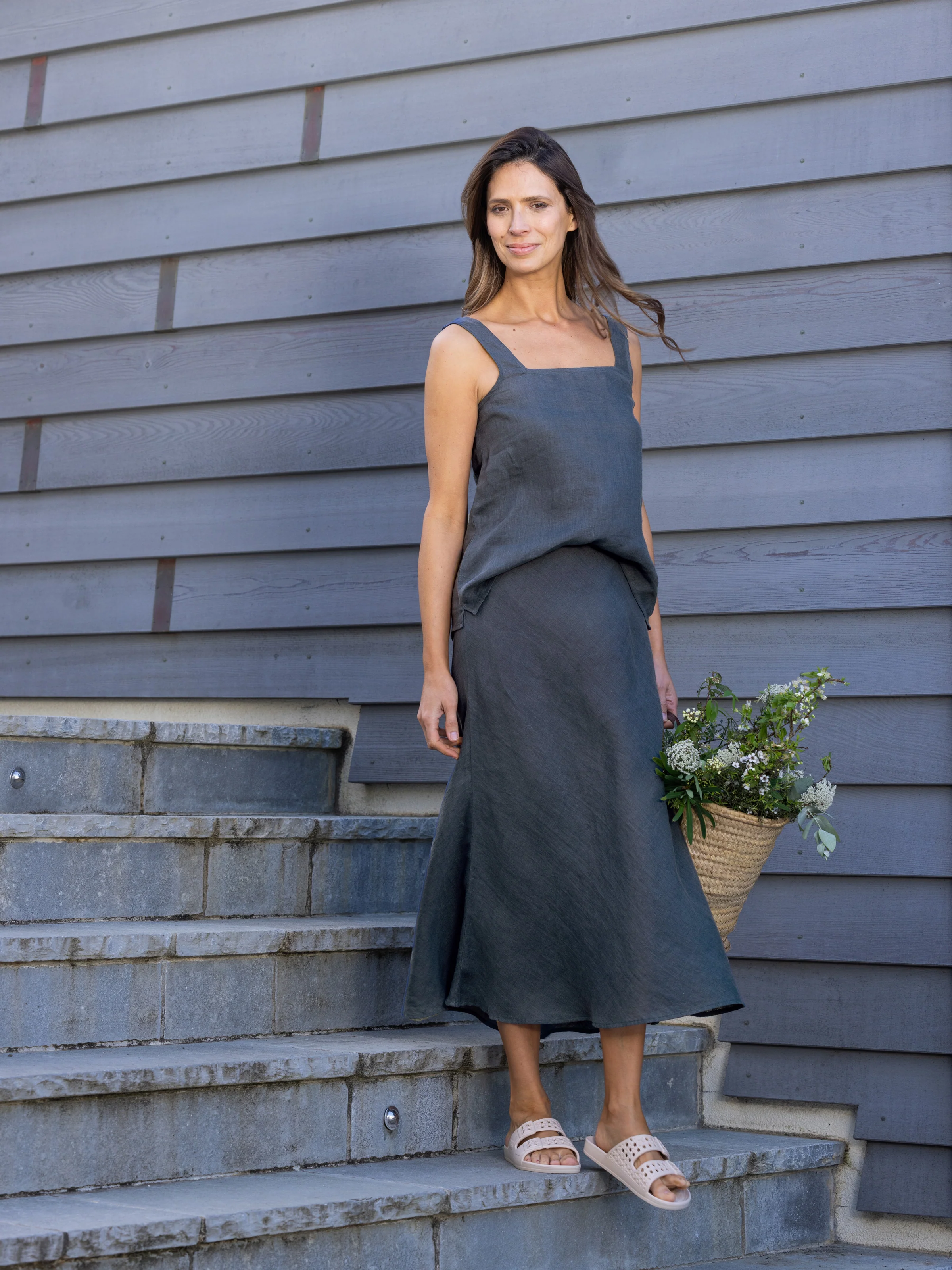Amalfi Linen Singlet Top in Ink - Image 5