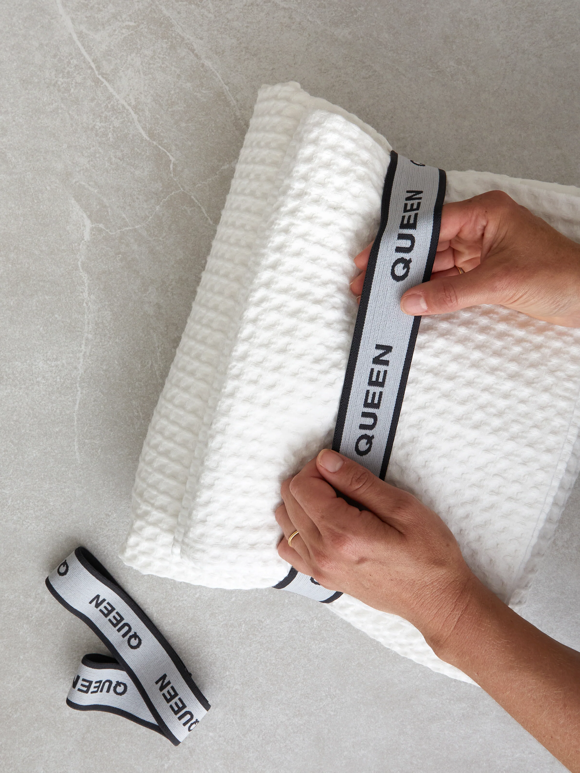 Bedding Organiser Bands Set of 2 - Image 3