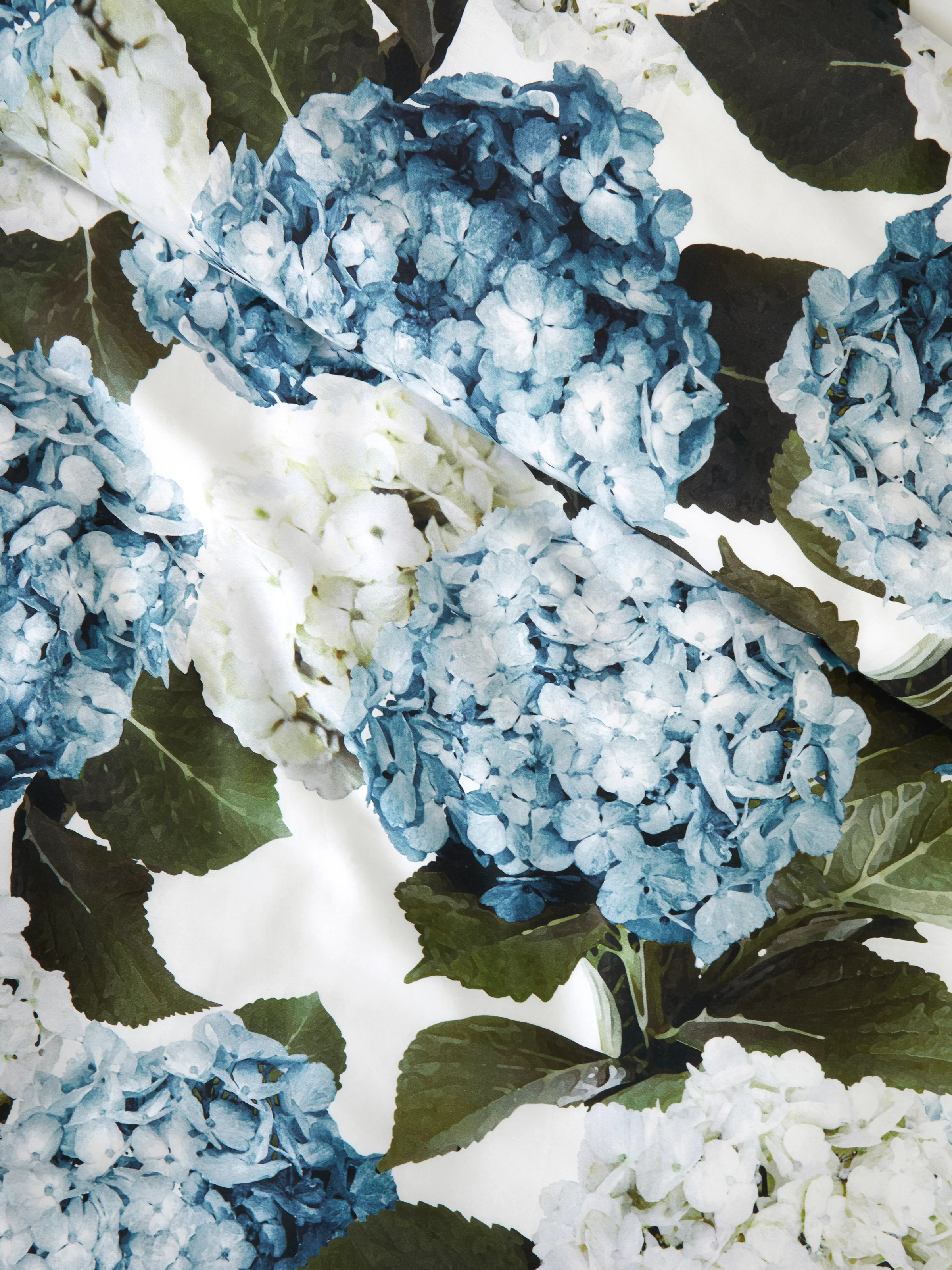 Beloved Hydrangea Duvet Cover Set - Image 4