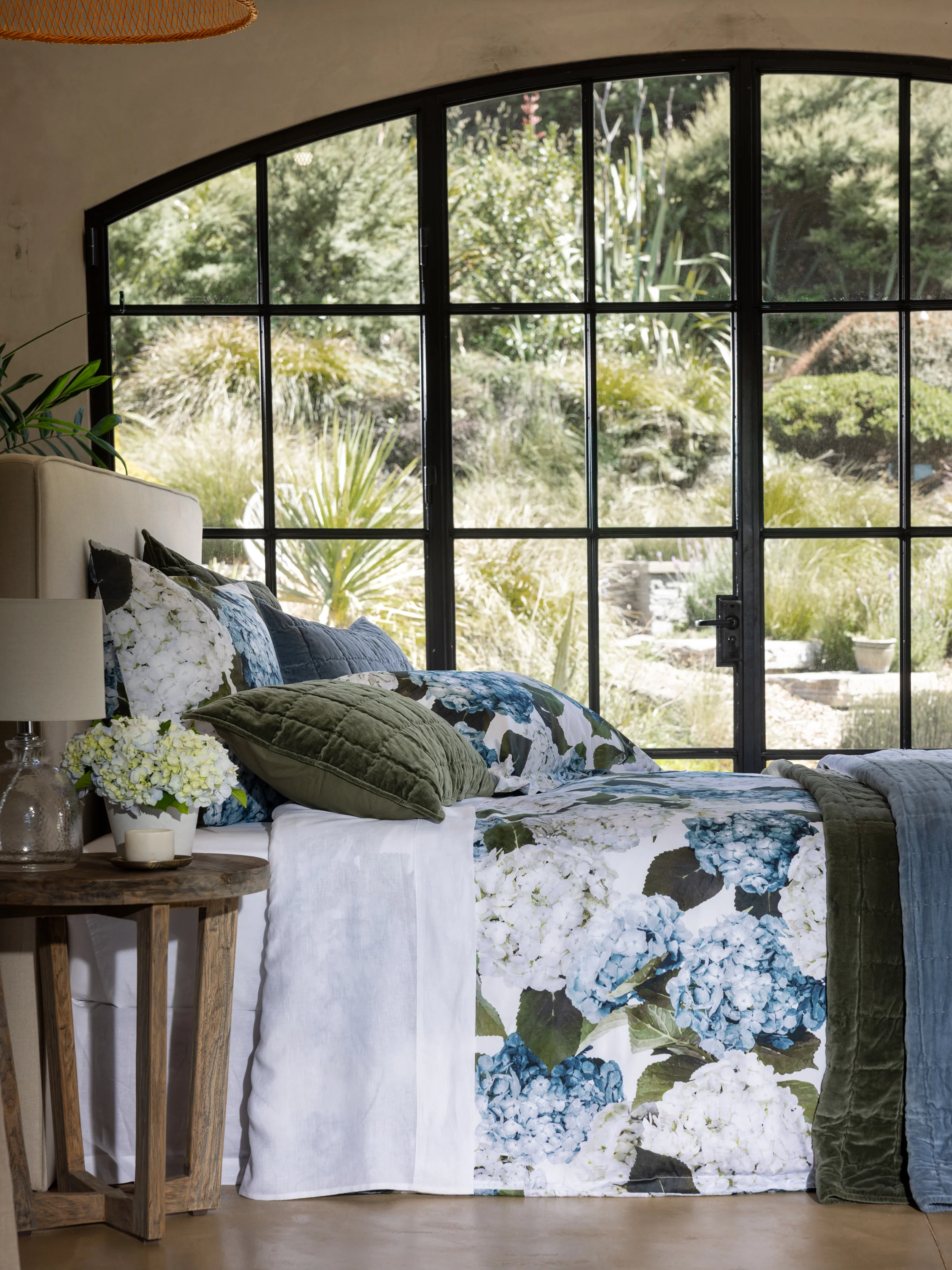 Beloved Hydrangea Duvet Cover Set - Image 5