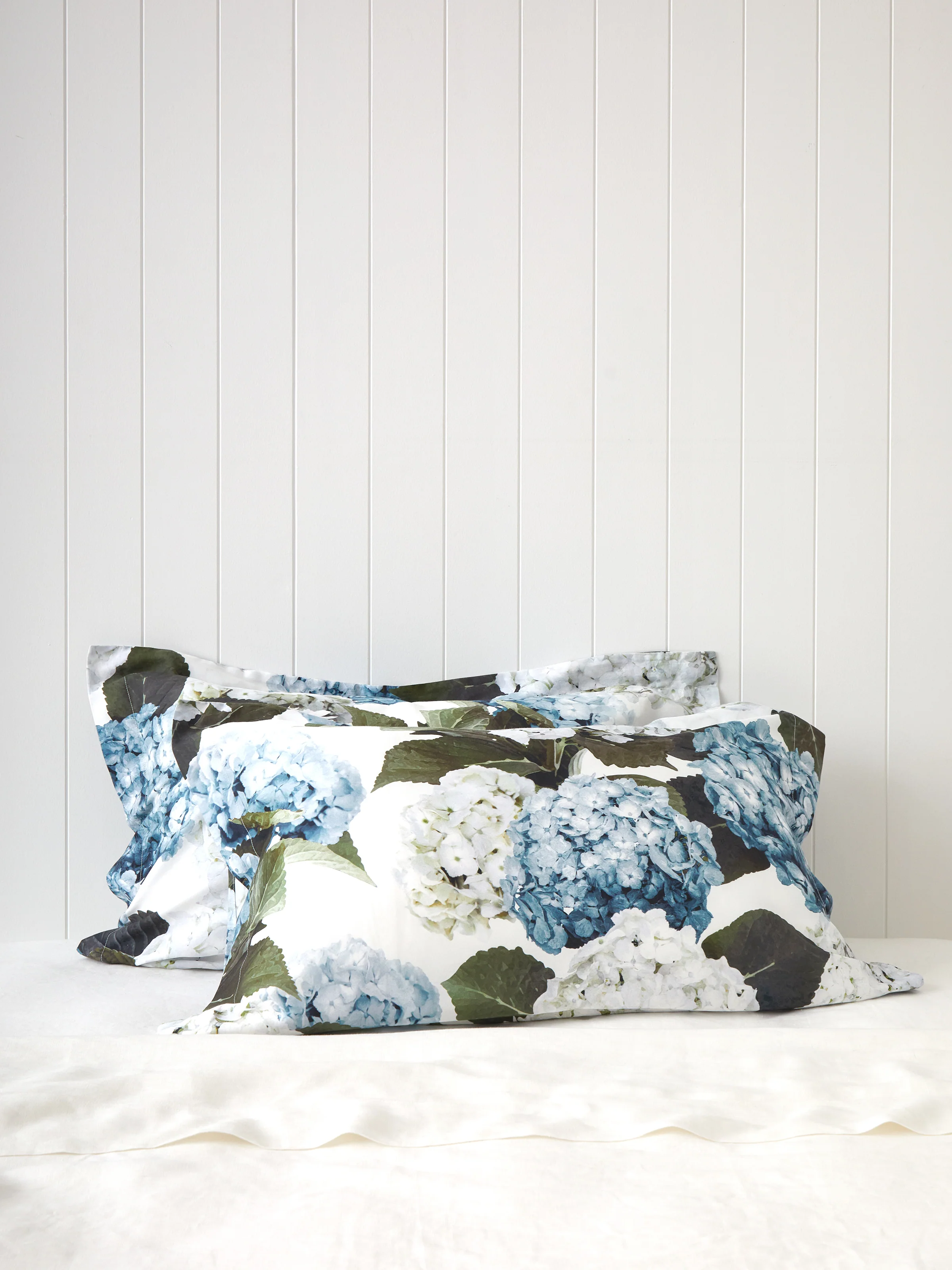 Beloved Hydrangea Oxford Pillowcase Set