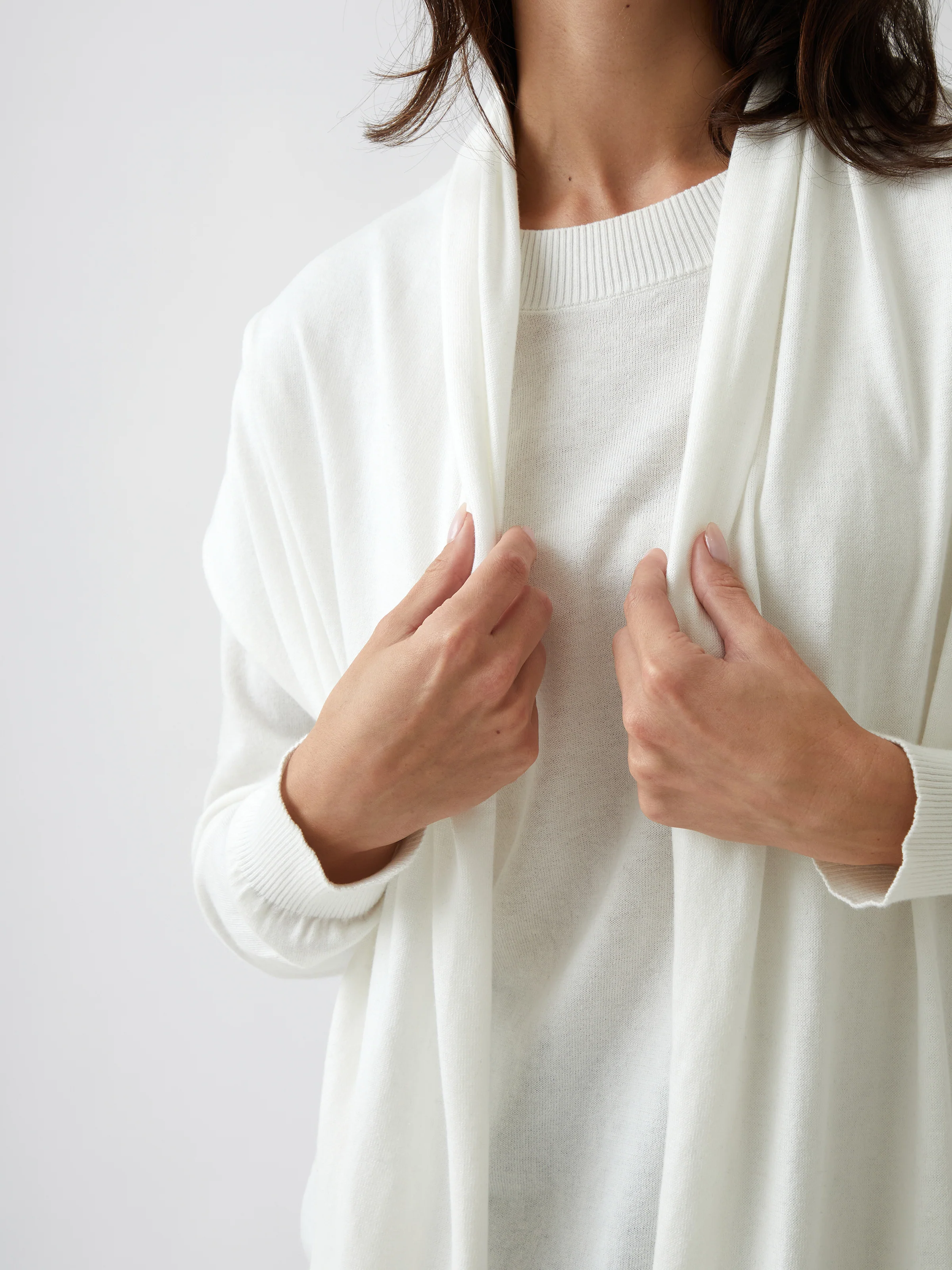 Cotton Cashmere Scarf in Ivory - Image 2