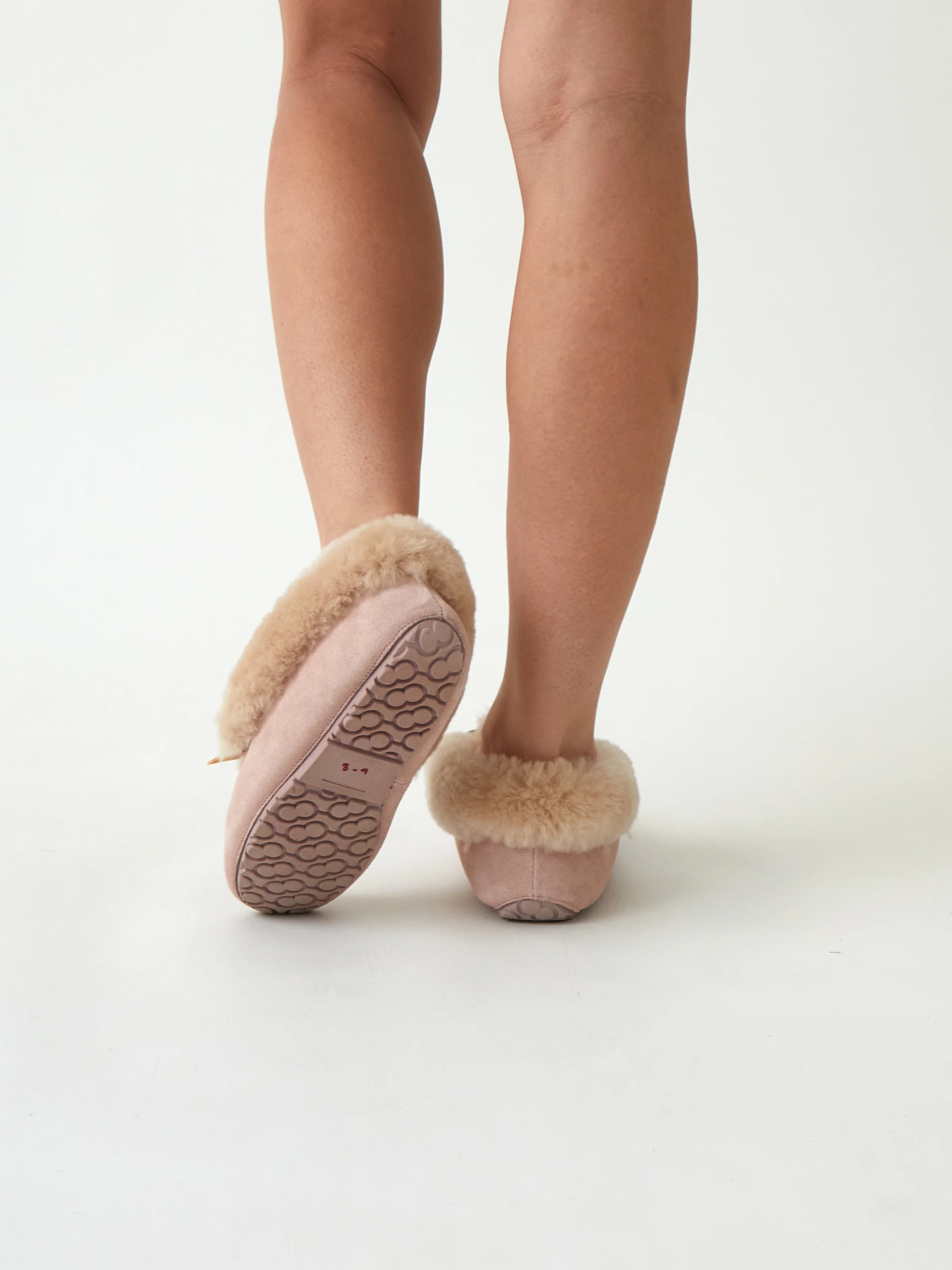 Cozy Slippers in Pink - Image 4