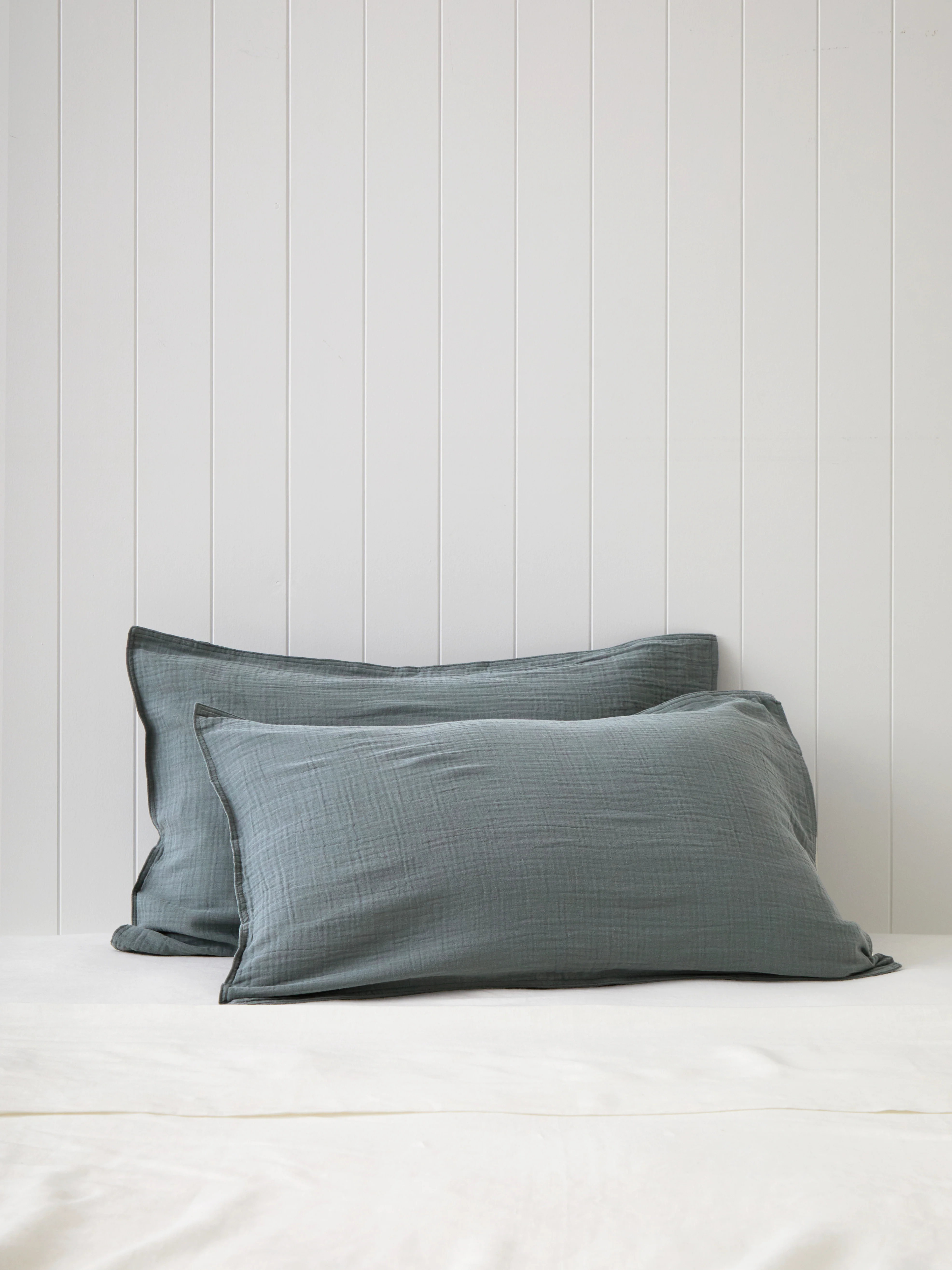 Deepwater Standard Pillowcase Set