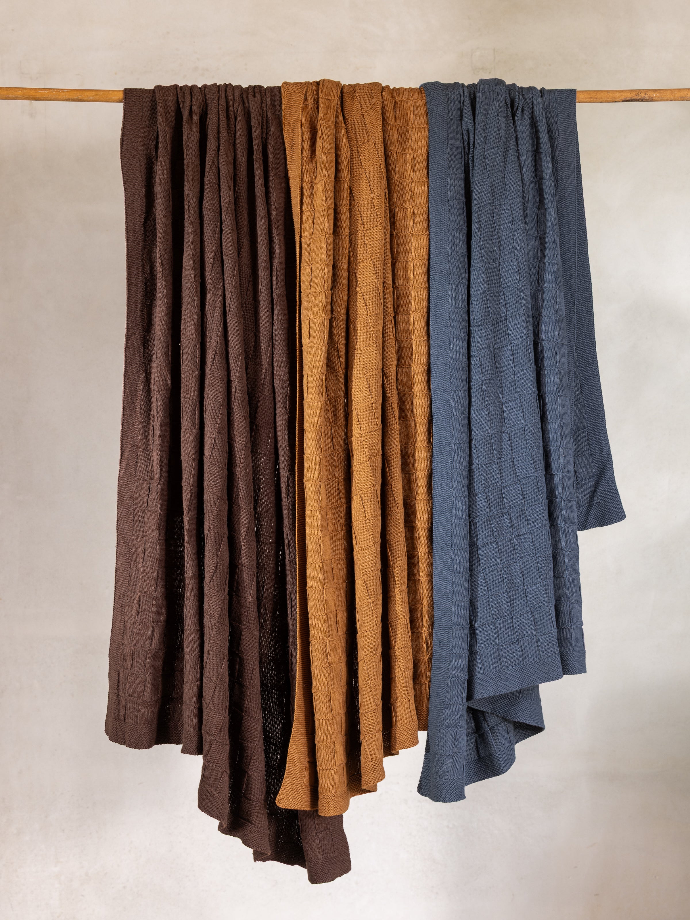 Entwine Cotton Throw in Ginger - Image 3