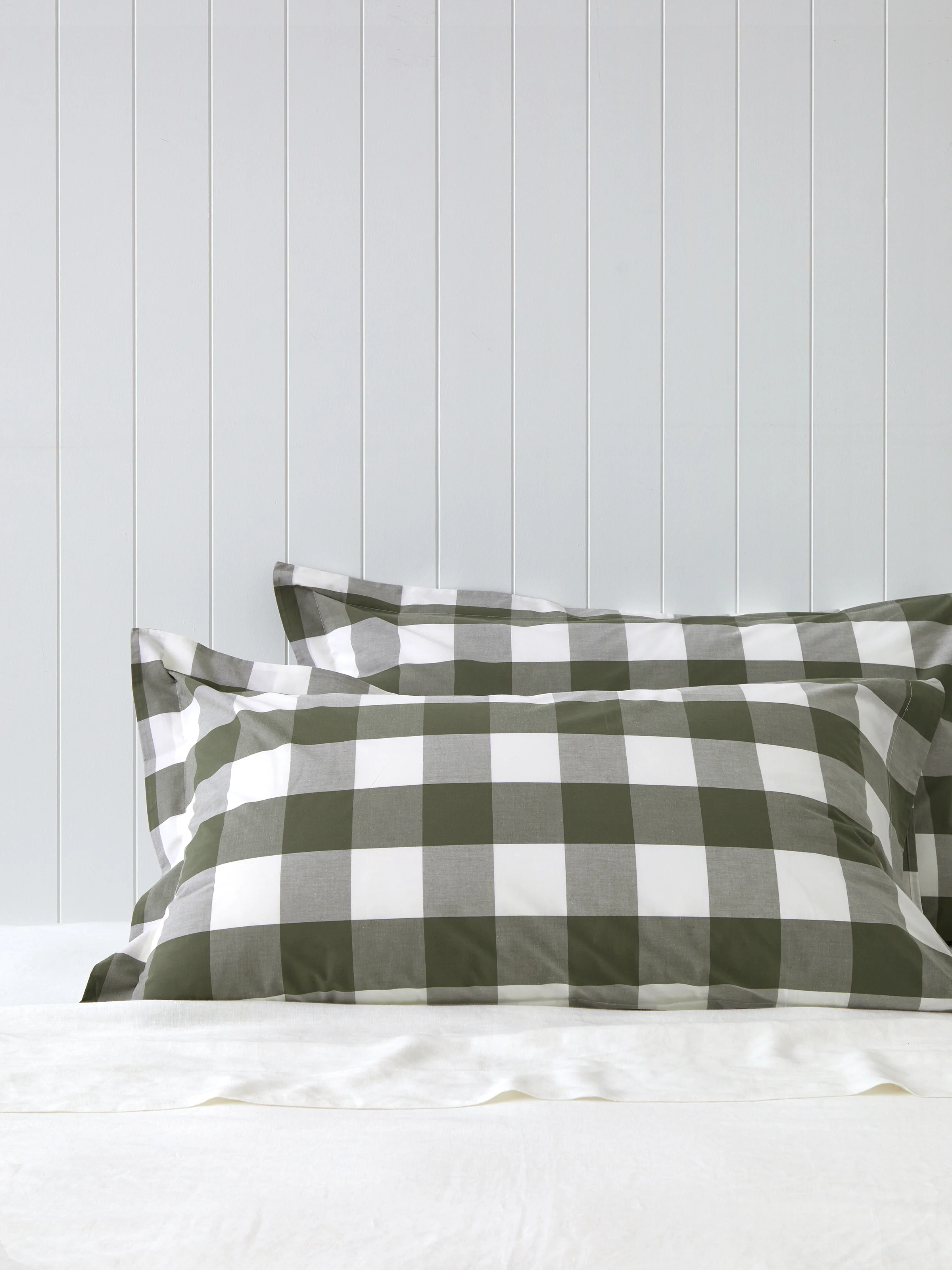 Kawakawa Lodge Pillowcase Set