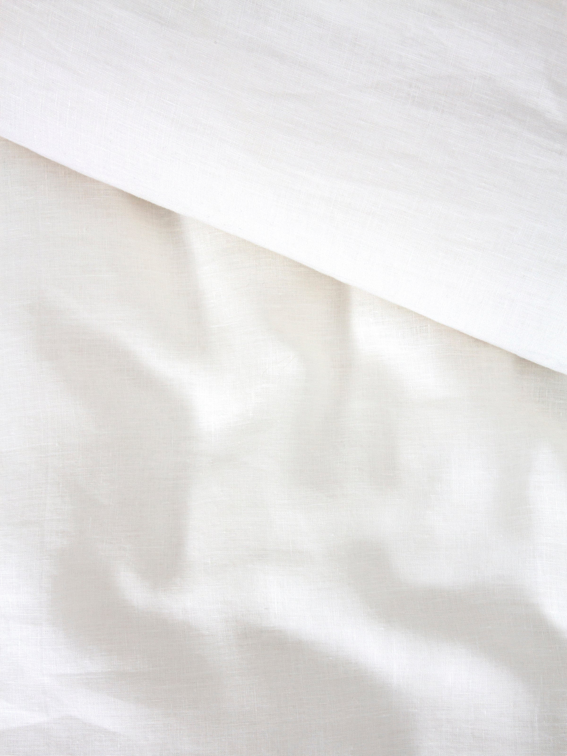 Loft Linen Duvet Cover Set in White - Image 4