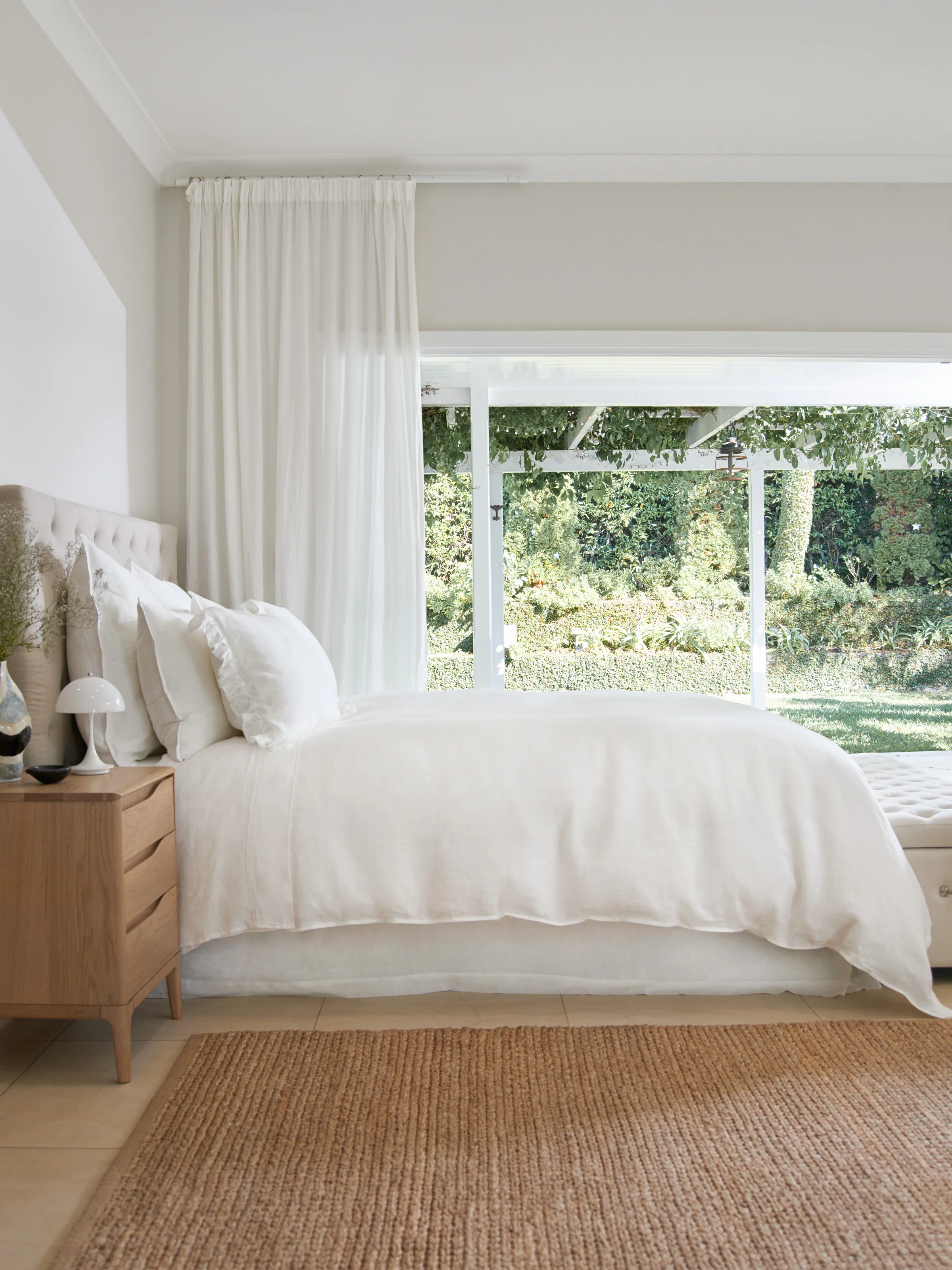 Loft Linen Duvet Cover Set in White - Image 5