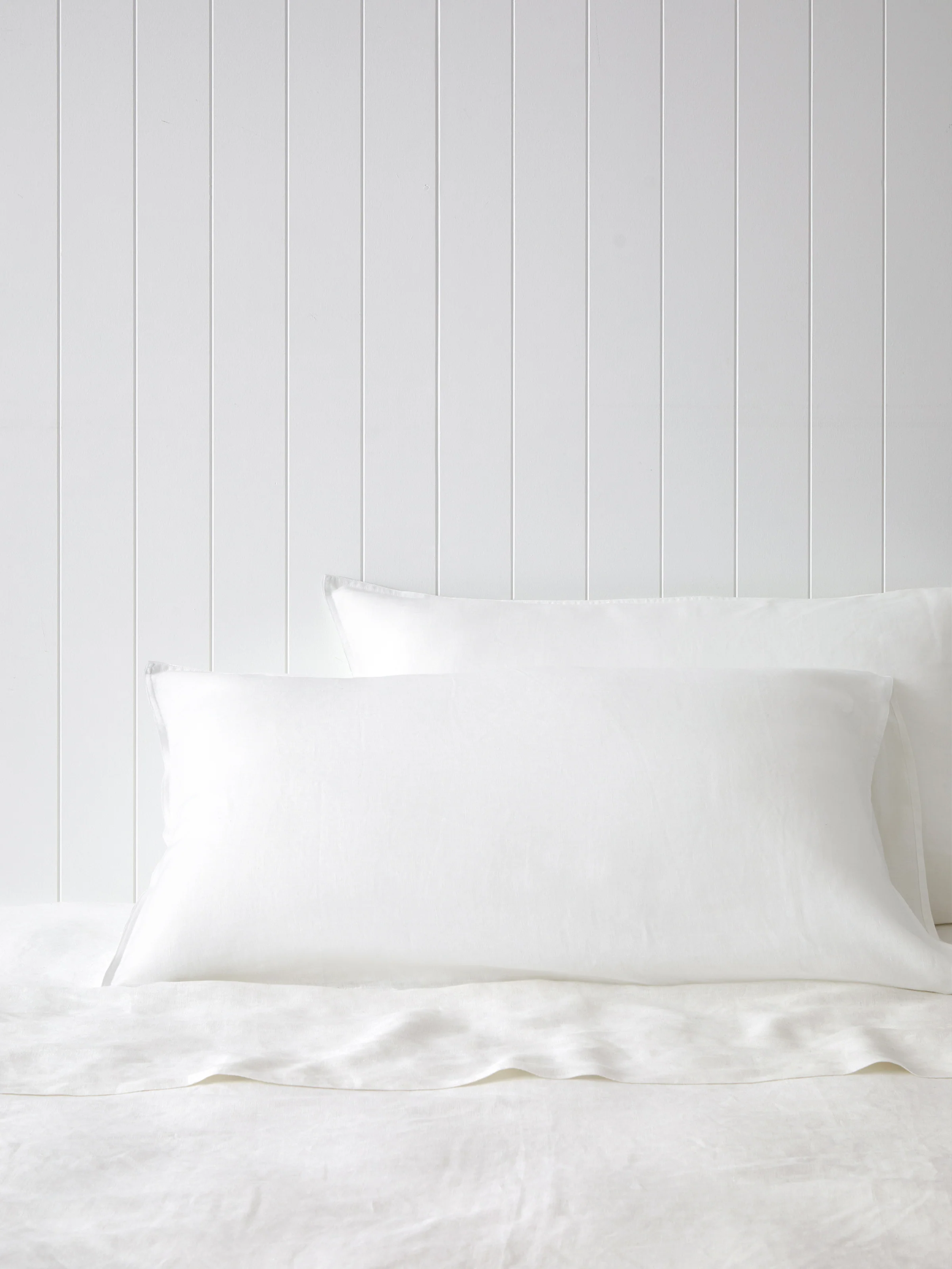 Loft Linen Lodge Pillowcase Set in White