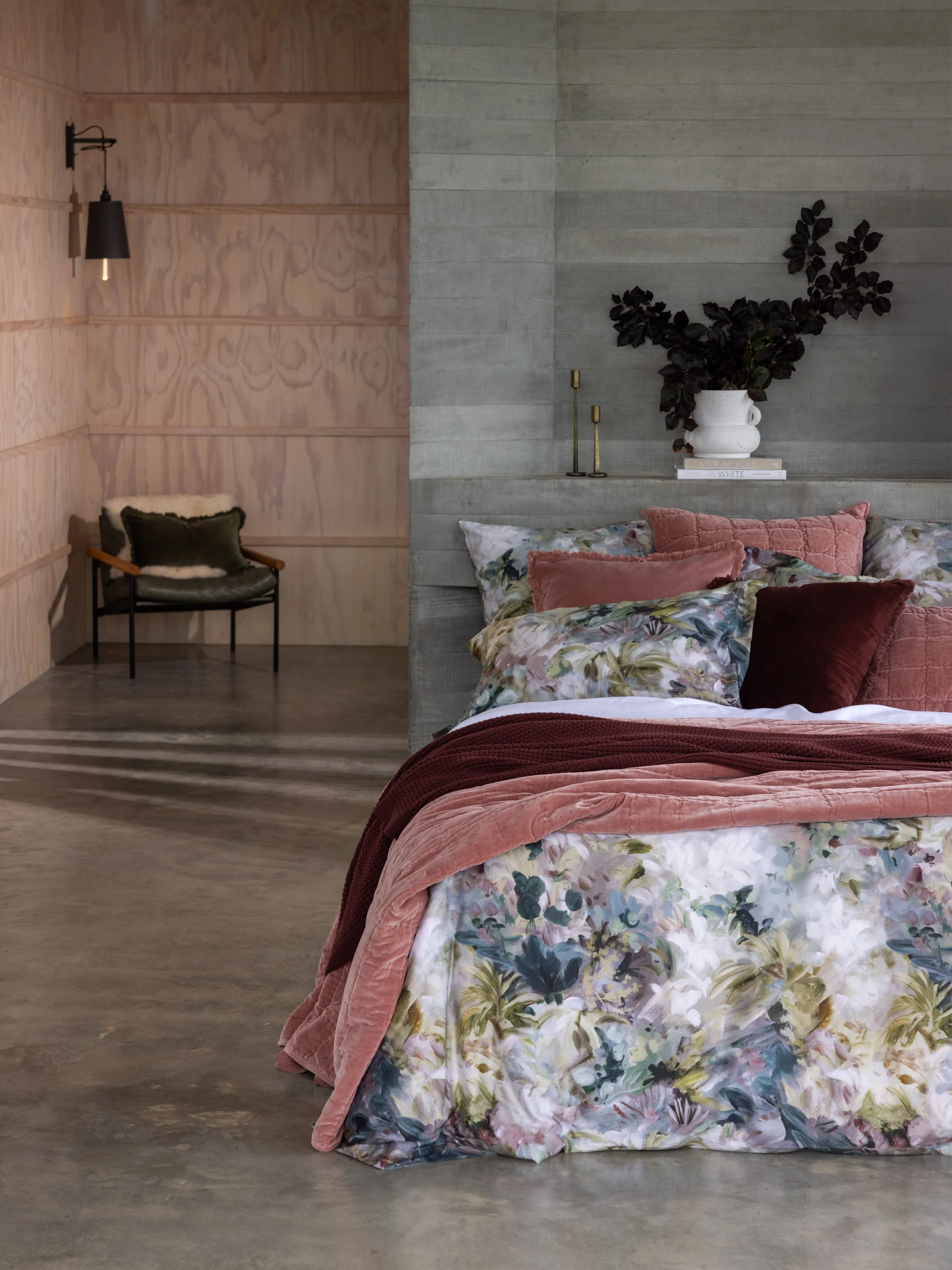 Maison Velvet Quilt in Rose - Image 5