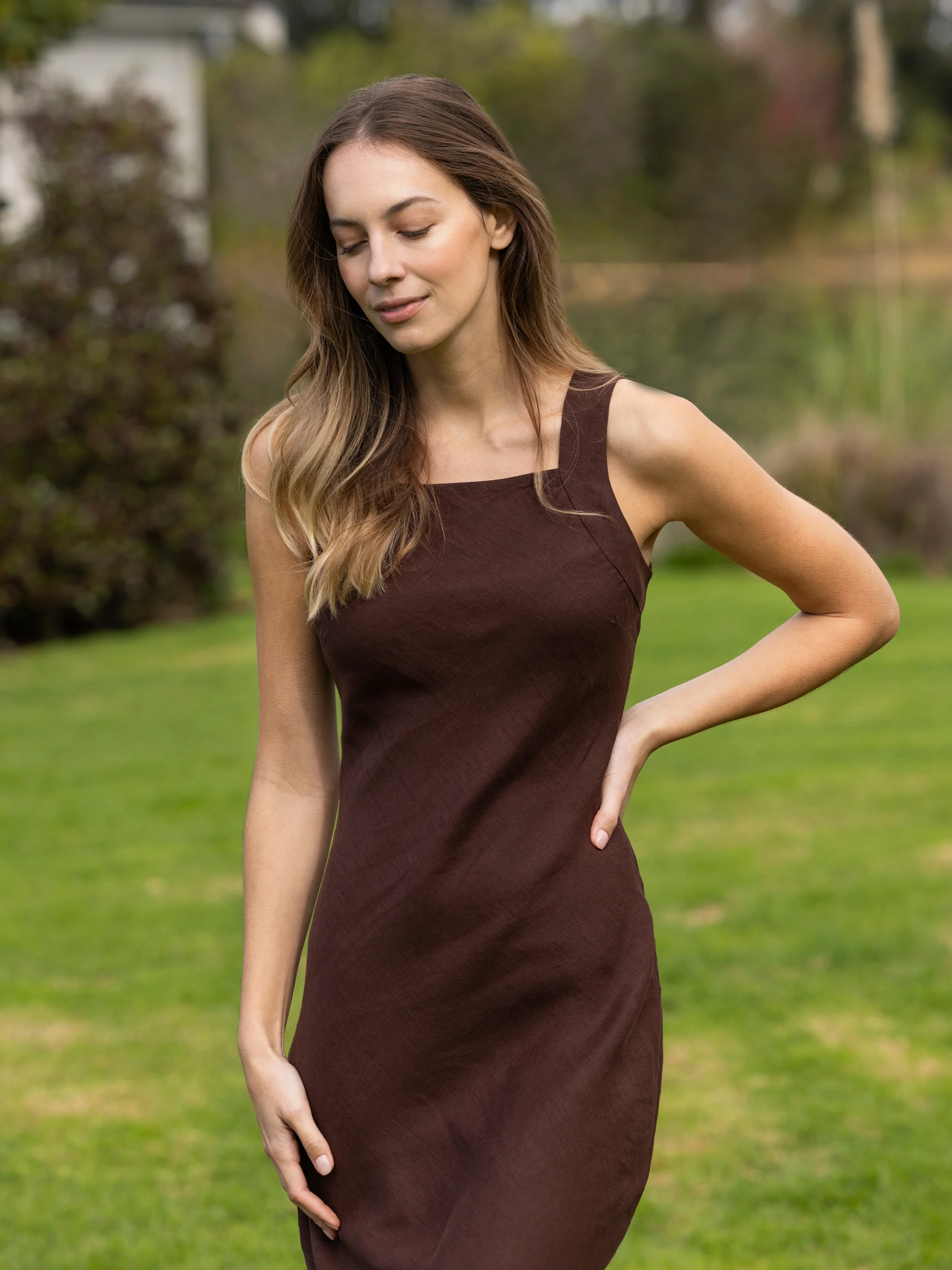 Monaco Linen Bias Dress in Chocolate - Image 5