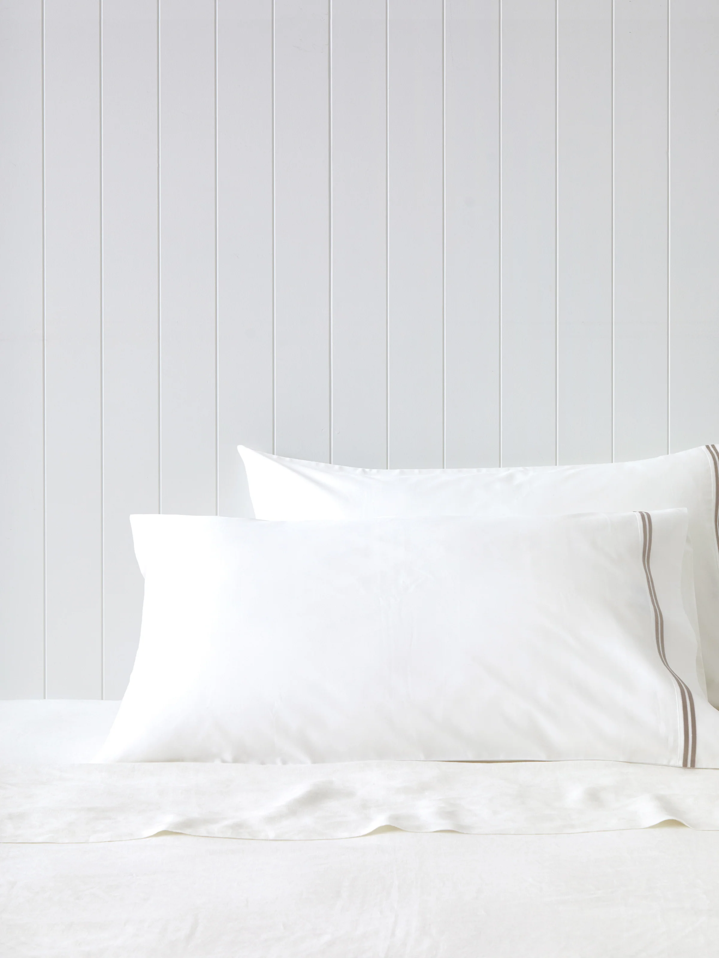 Monarch Accent Lodge Pillowcase Set