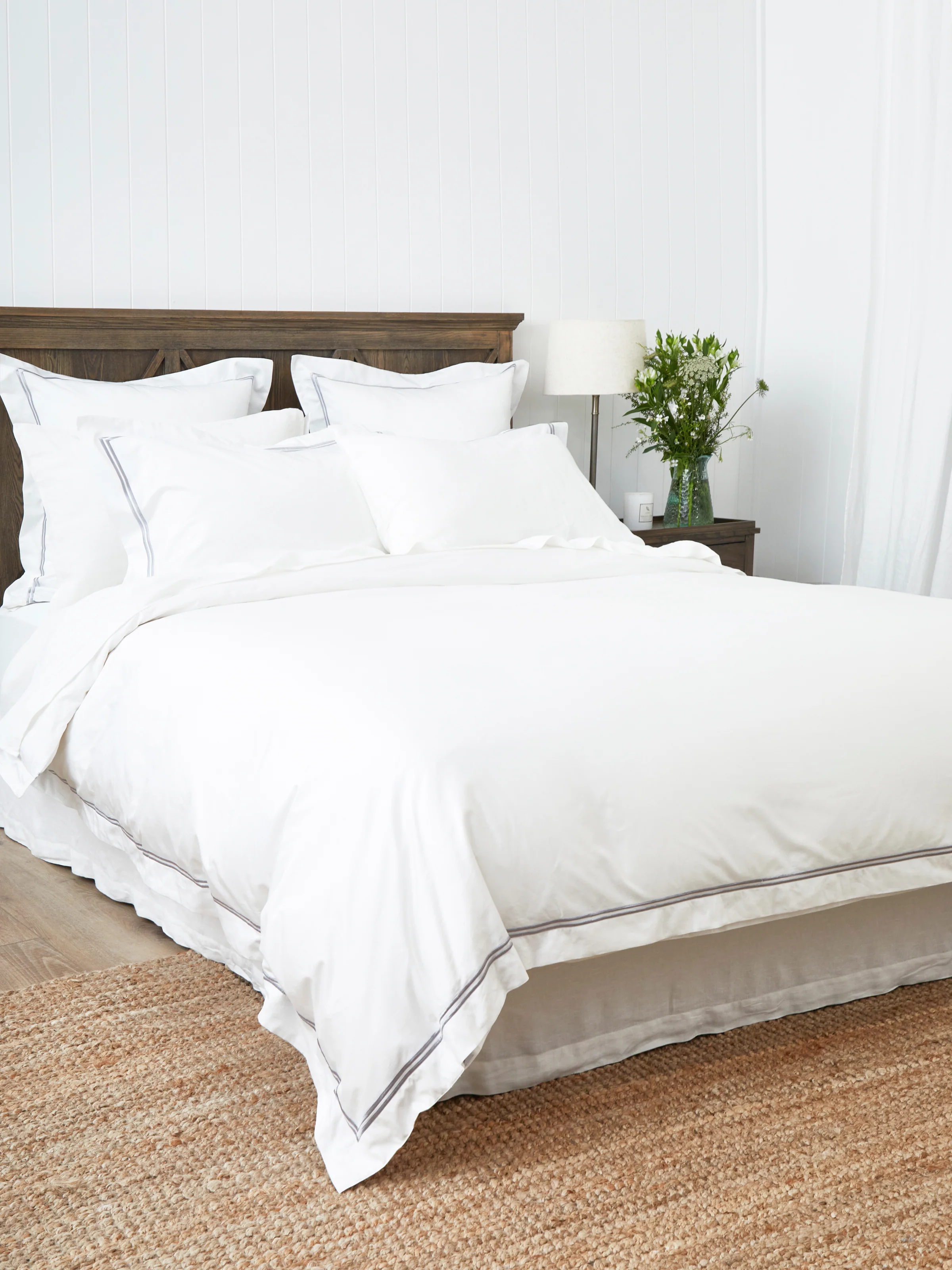 Monarch Duvet Cover Set in Grey White - Image 3