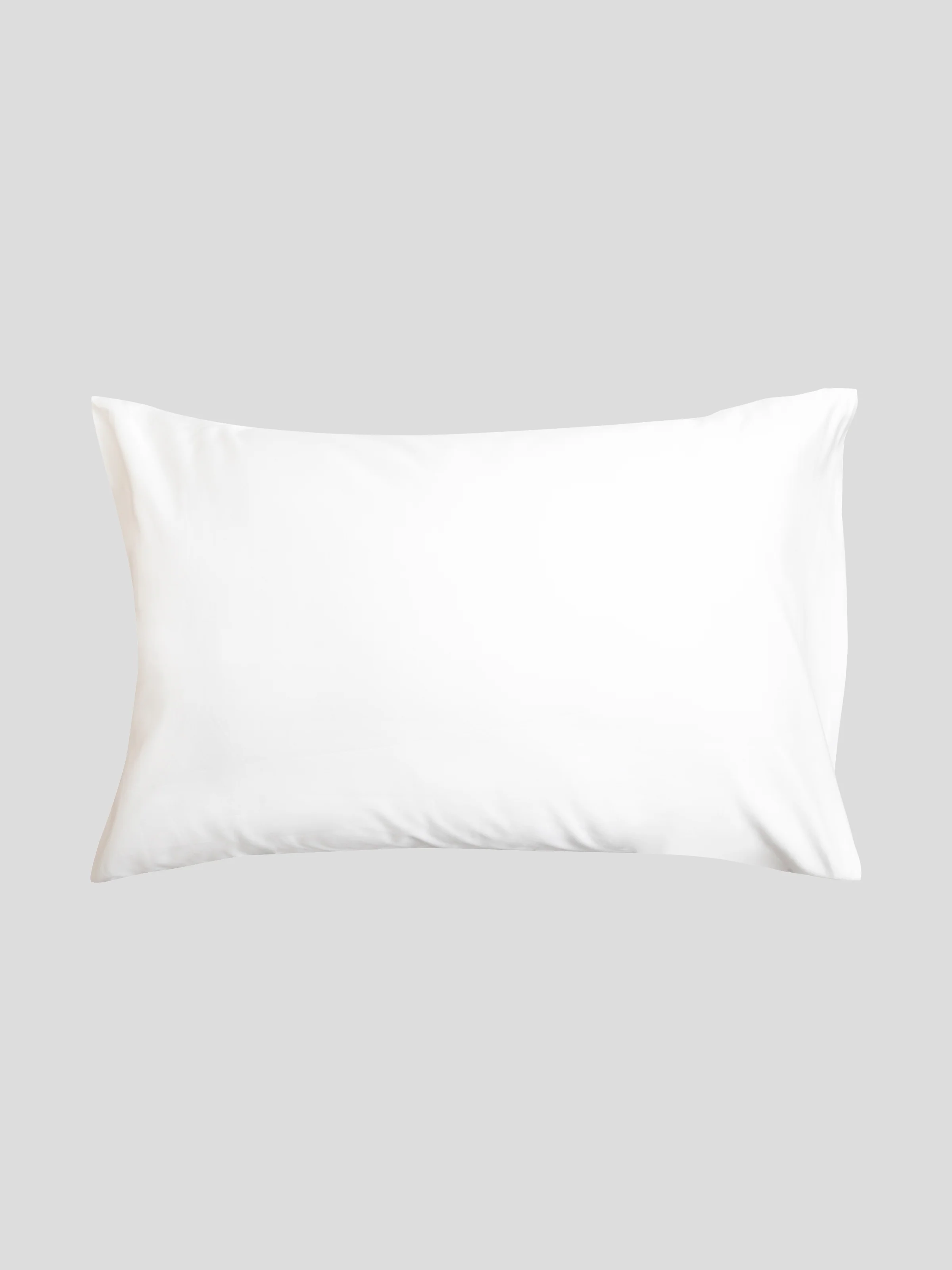 Monarch Standard Pillowcase Set in White - Image 3