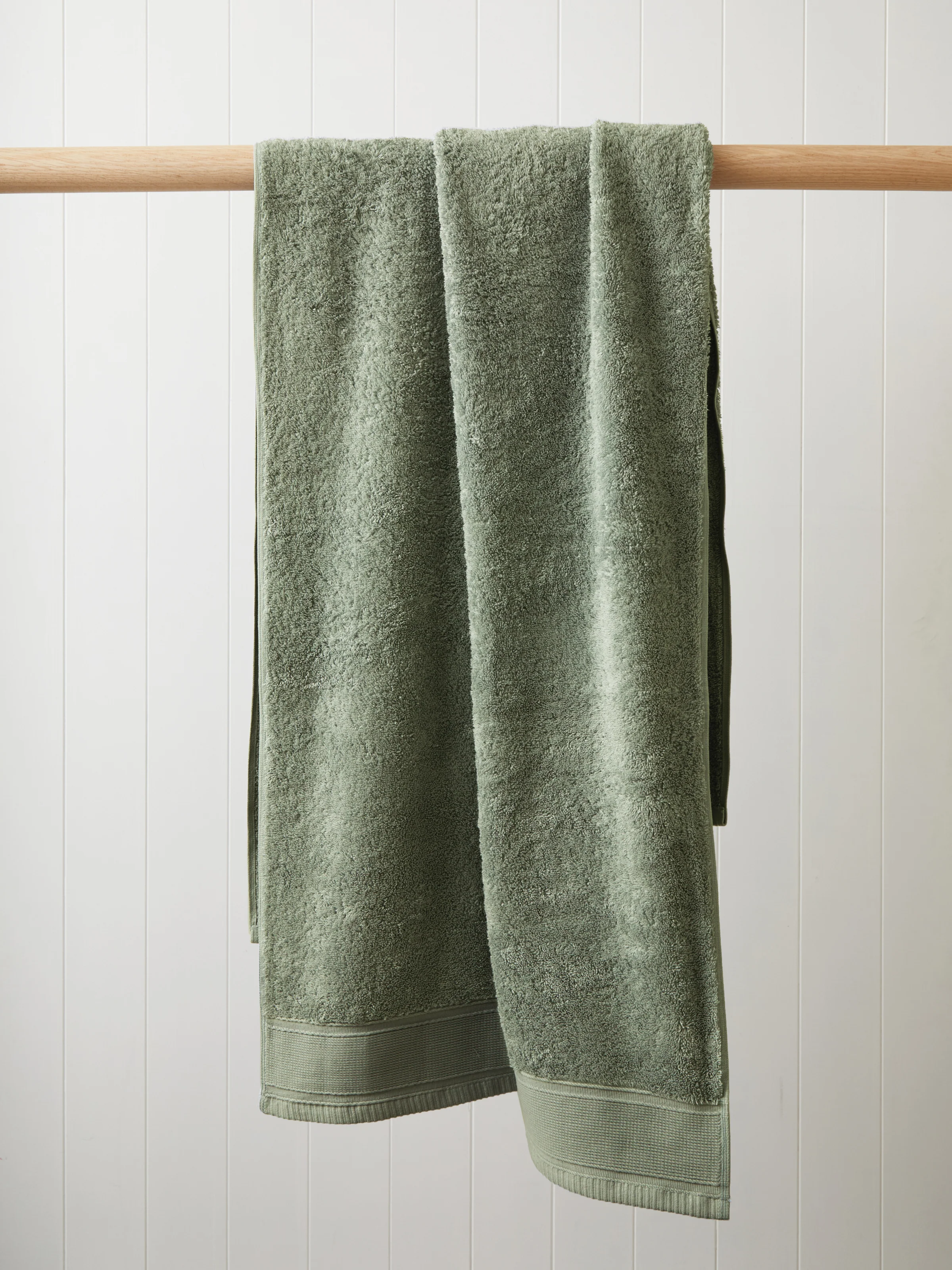Oasis Bath Sheet in Fern