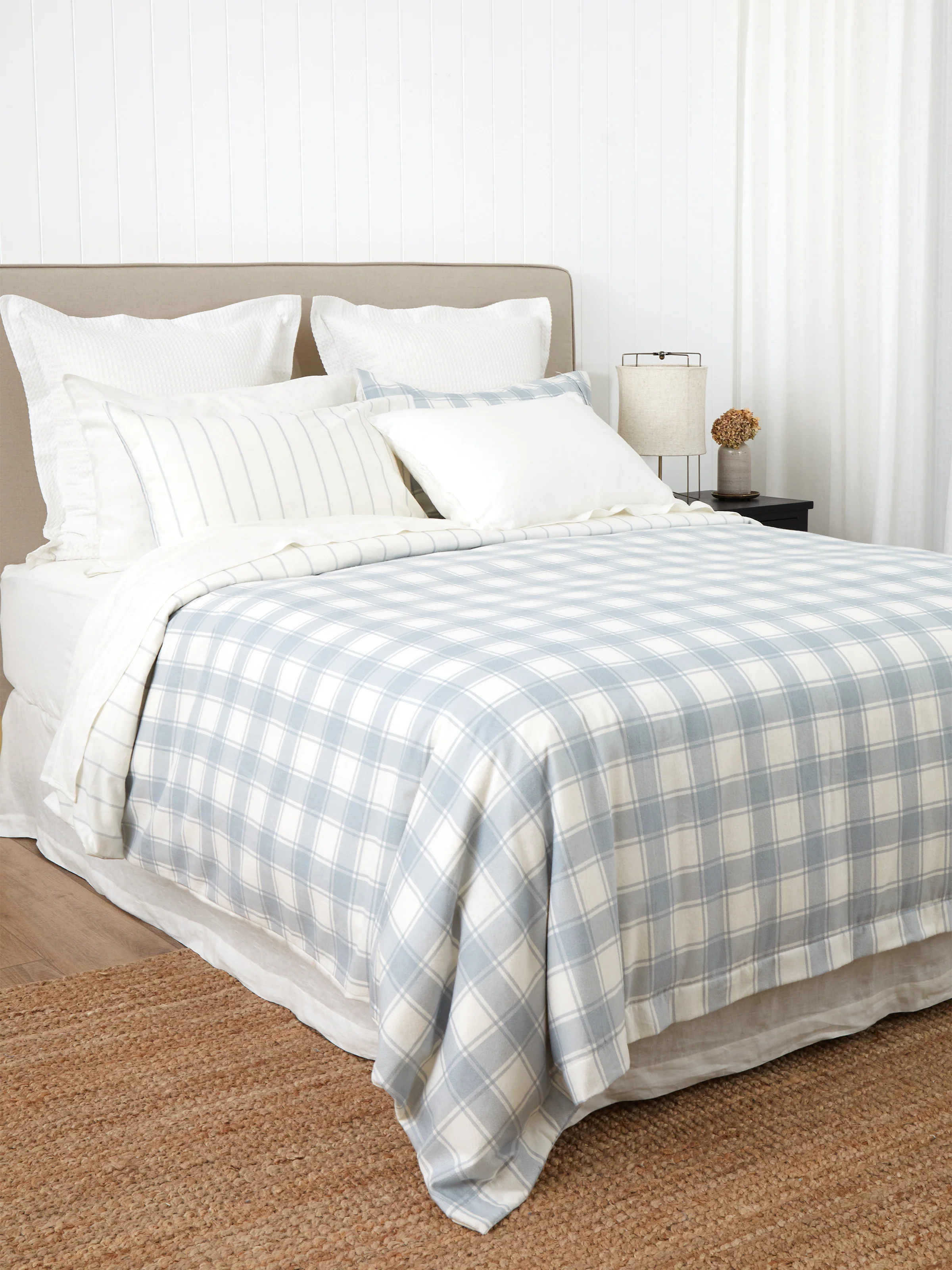 Pinnacle Flannel Reversible Duvet Cover Set in Blue - Image 3