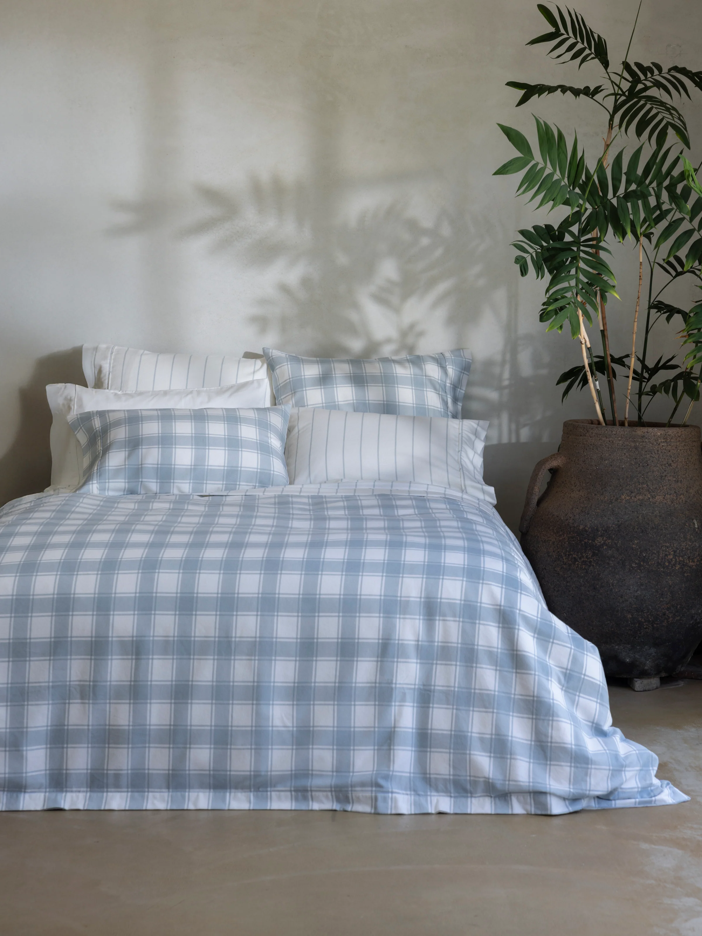 Pinnacle Flannel Reversible Duvet Cover Set in Blue - Image 5