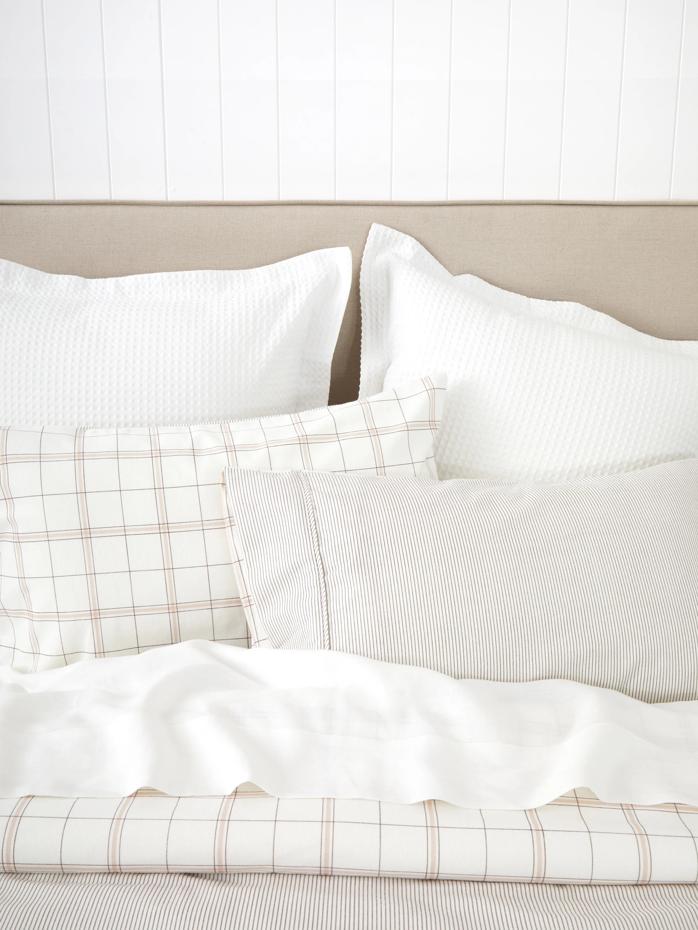 Pinnacle Flannel Reversible Duvet Cover Set in Cocoa - Image 2
