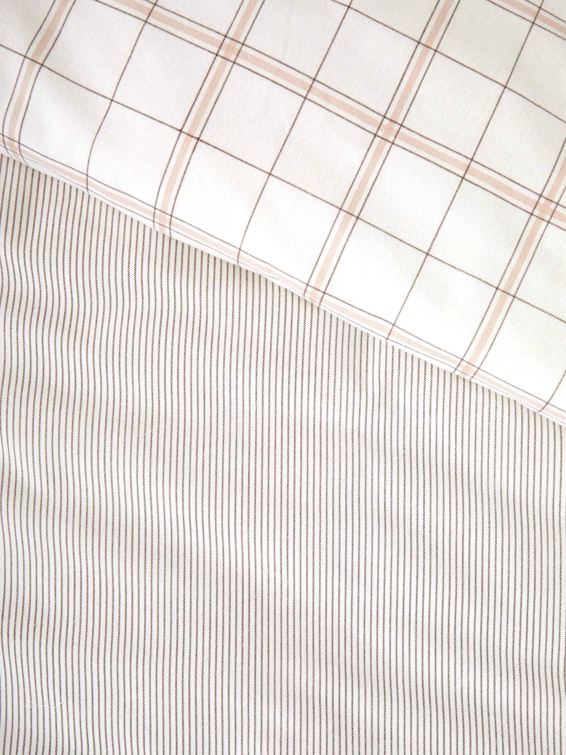 Pinnacle Flannel Reversible Duvet Cover Set in Cocoa - Image 4