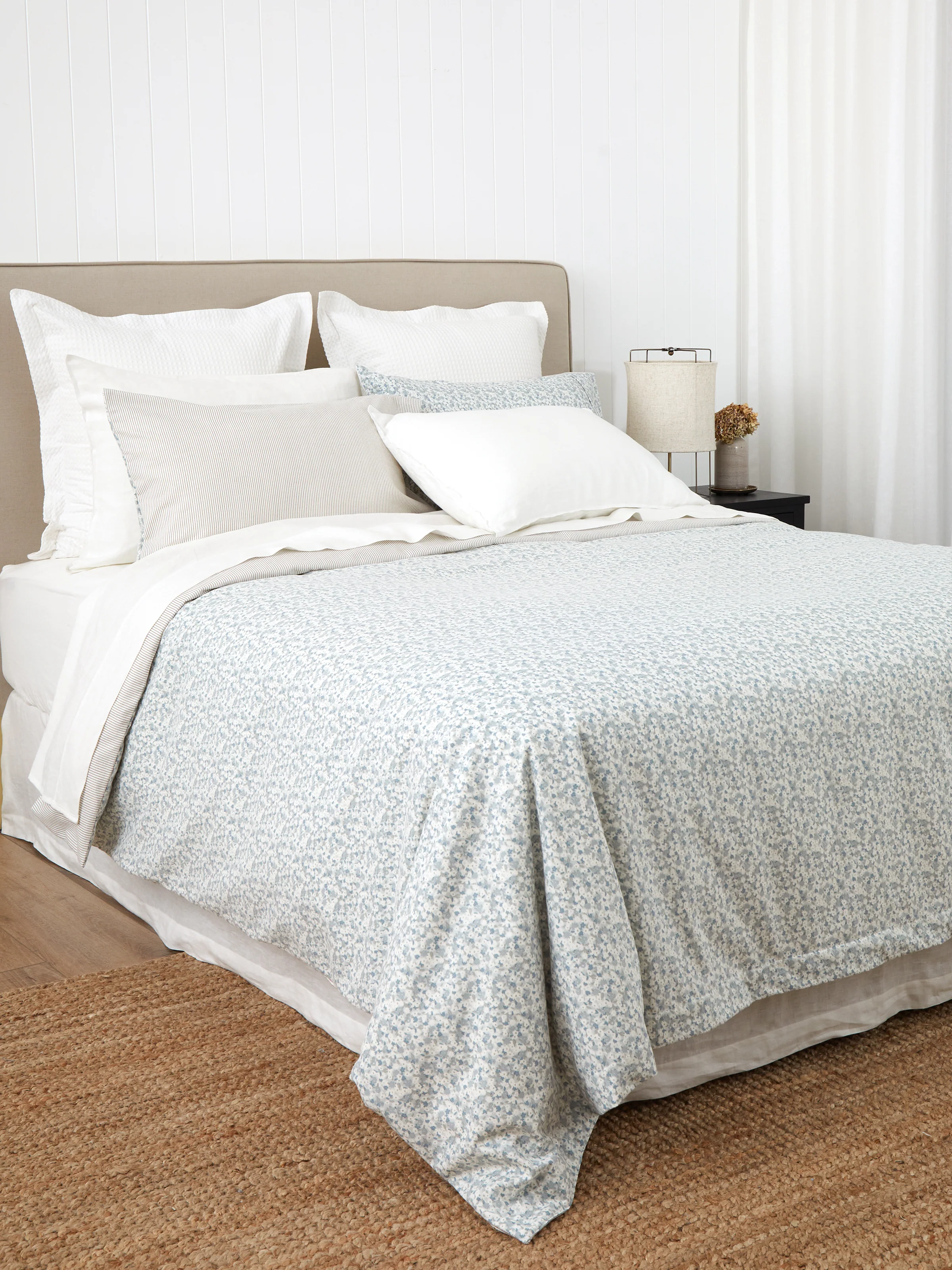 Pinnacle Flannel Reversible Duvet Cover Set in Floral - Image 3