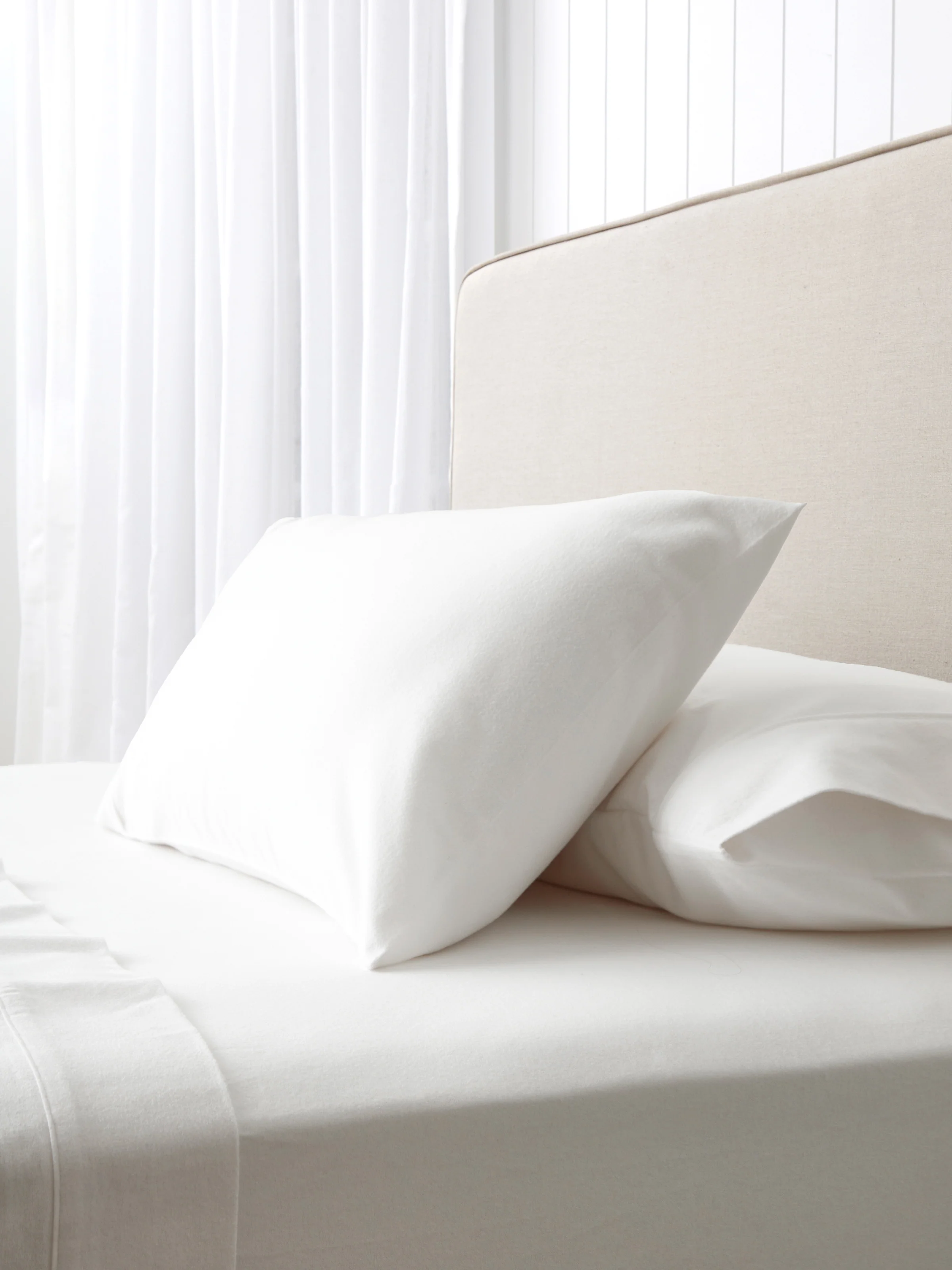 Pinnacle Flannel Sheet Set in White