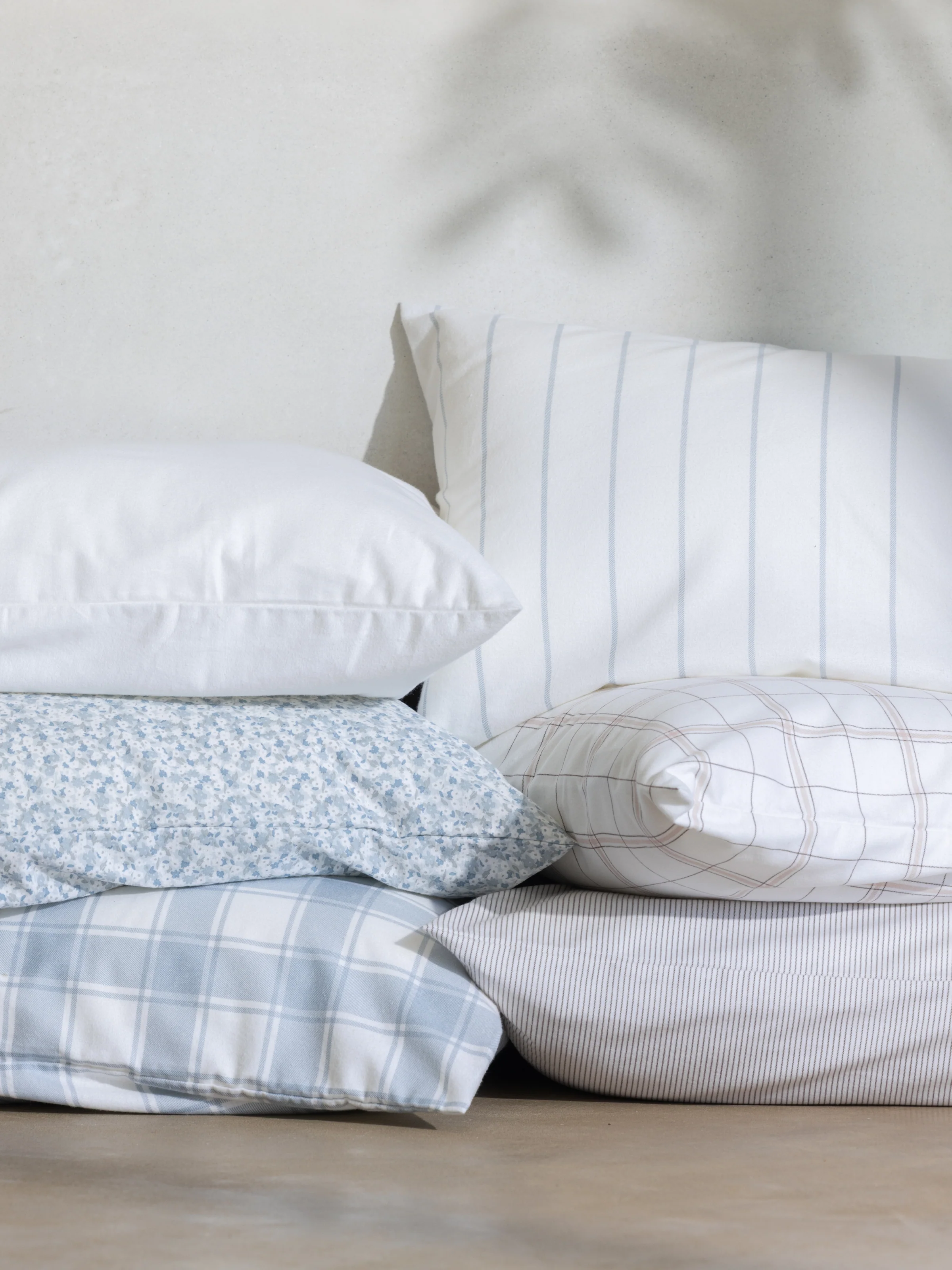 Pinnacle Flannel Sheet Set in White - Image 2