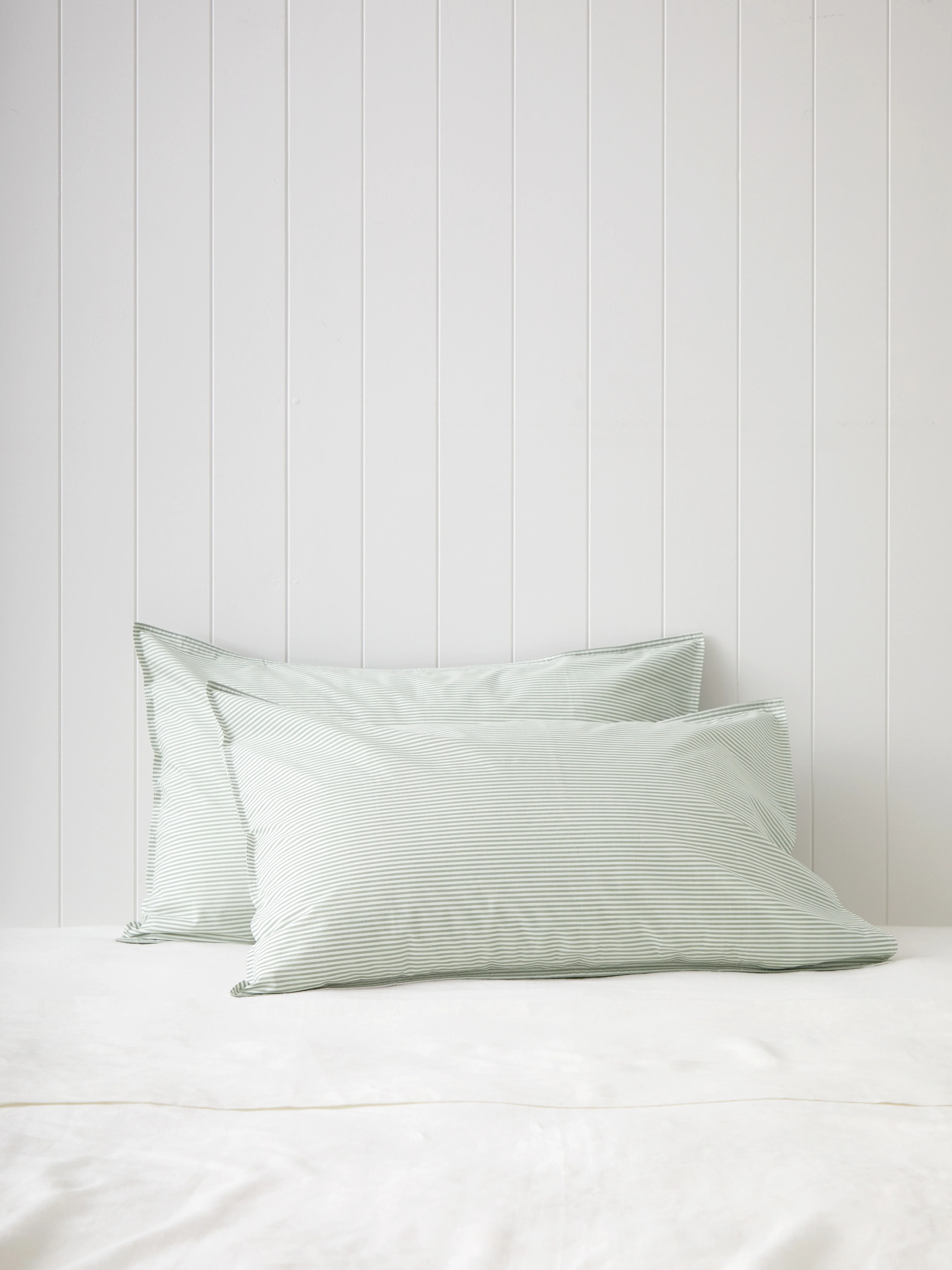 Purity Organic Cotton Standard Pillowcase Set in Green Stripe