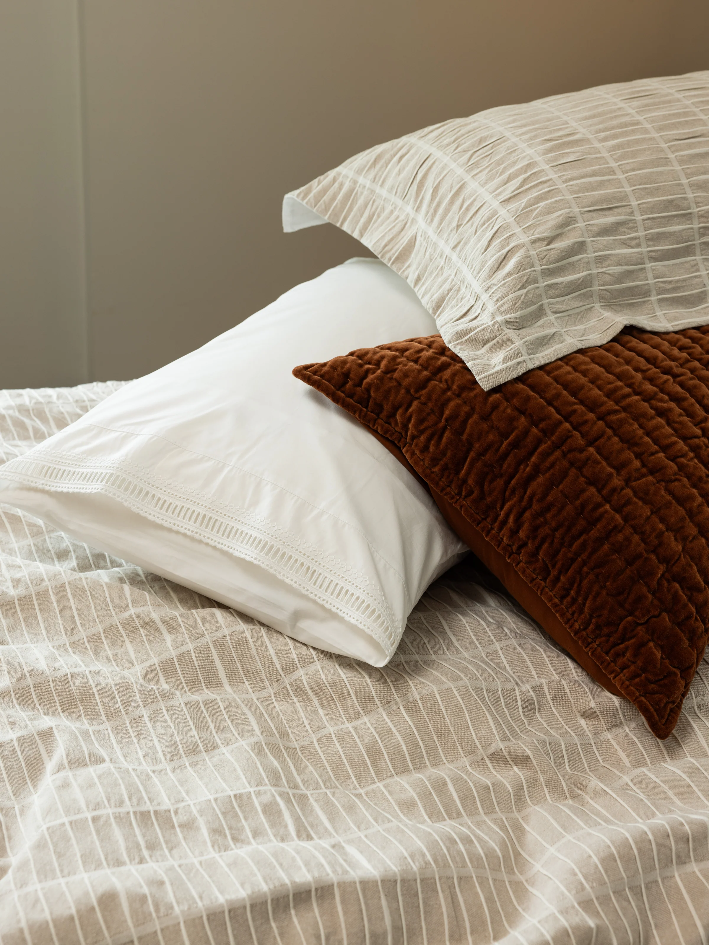 Raffles Oxford Pillowcase Set - Image 2