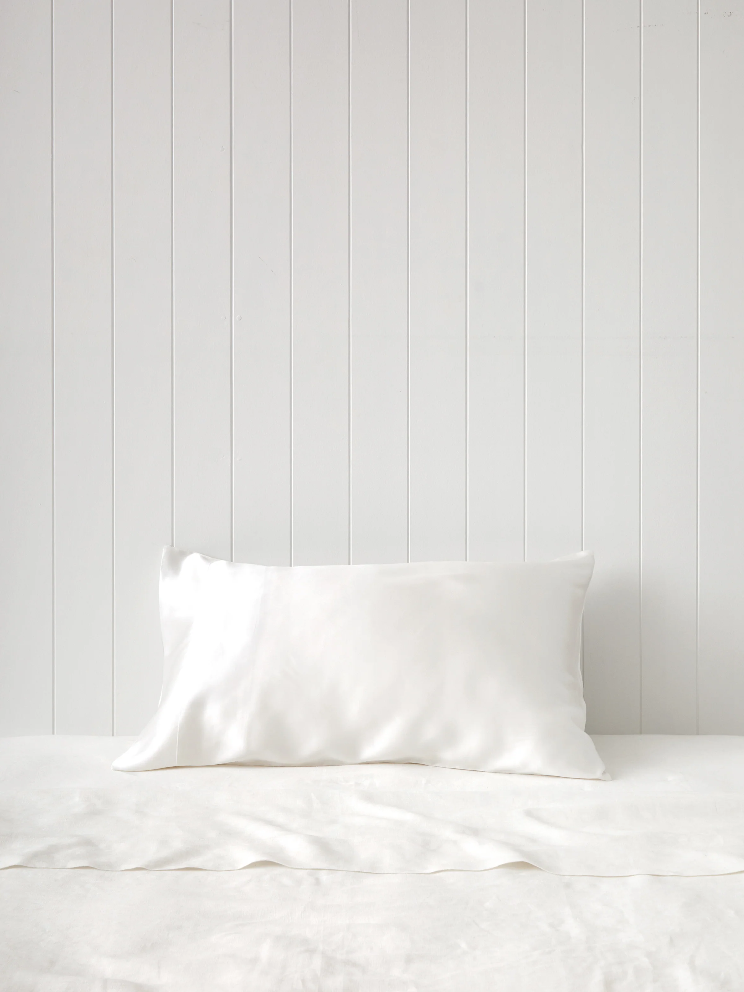 Silk Boxed Standard Pillowcase in White