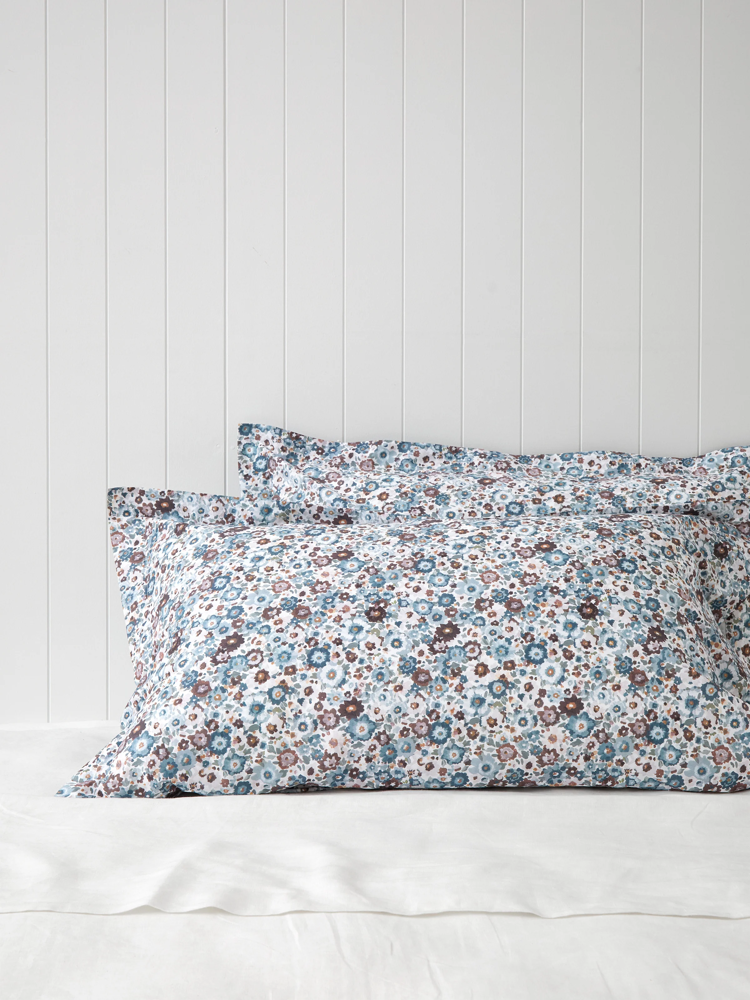 Zinnia Lodge Pillowcase Set