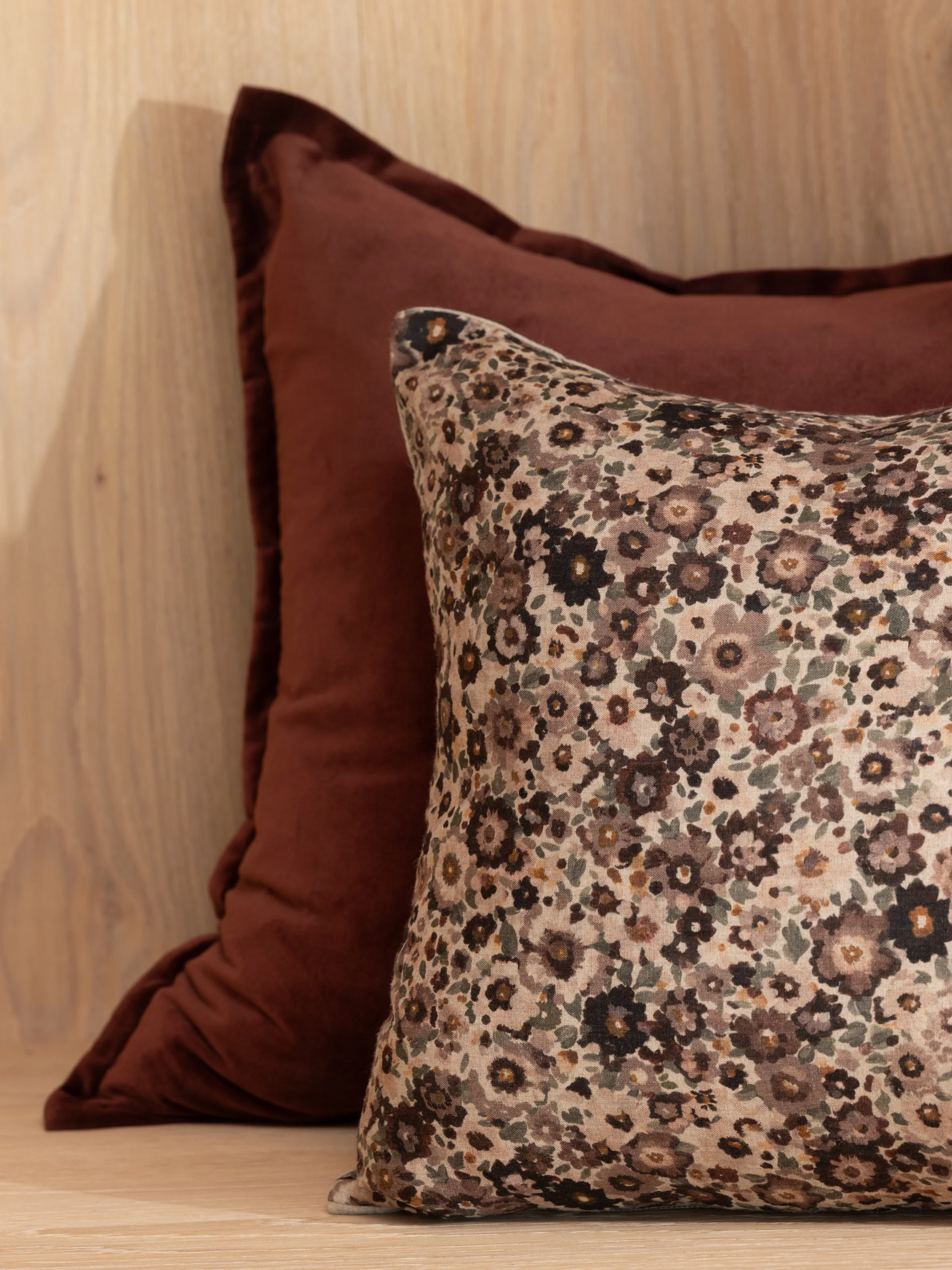 Zinnia Square Cushion Cover - Image 2